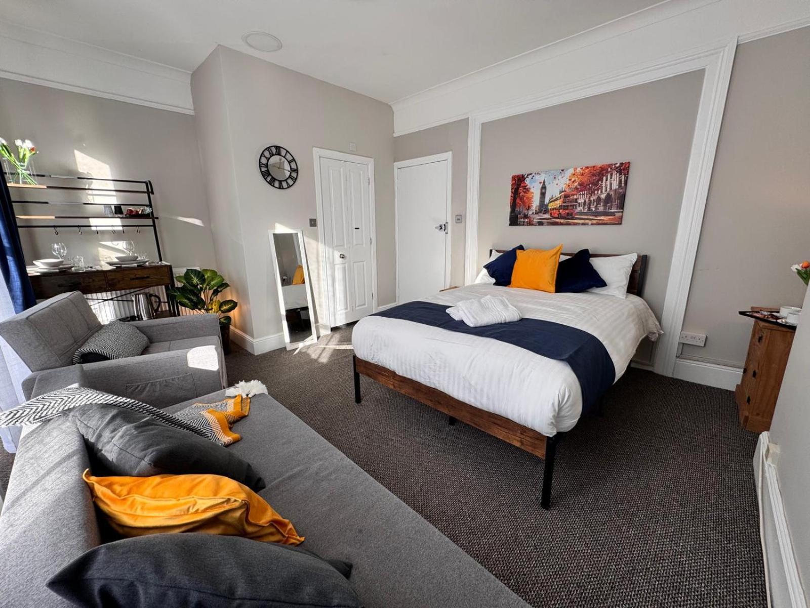 Luxury And Stylish Ensuits Guest house *